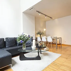 https://my-space-barcelona-park-guell-apartments.topbarcelonahotels.com