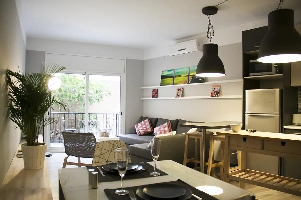 Idyllic Apartment With Terrace Barcelone