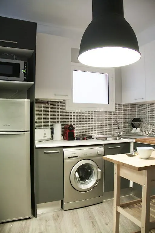 Idyllic Apartment With Terrace Barcelone